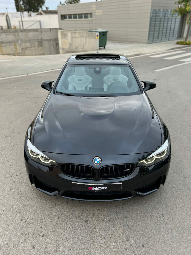 BMW M4 COMPETITION