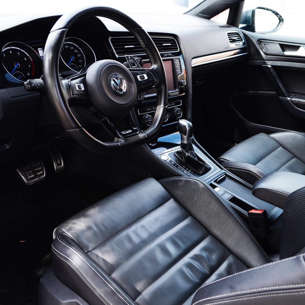Volkswagen Golf 7 R