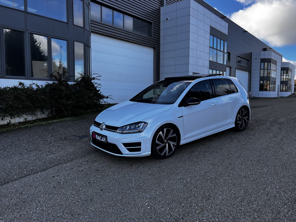 Volkswagen Golf 7 R Pearl White