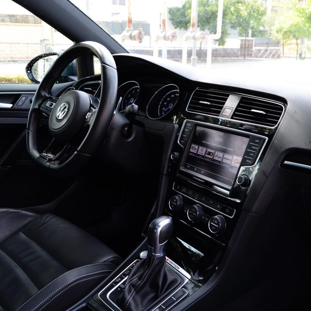 Volkswagen Golf 7 R