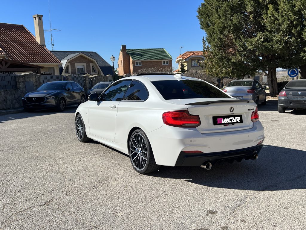 BMW M240i