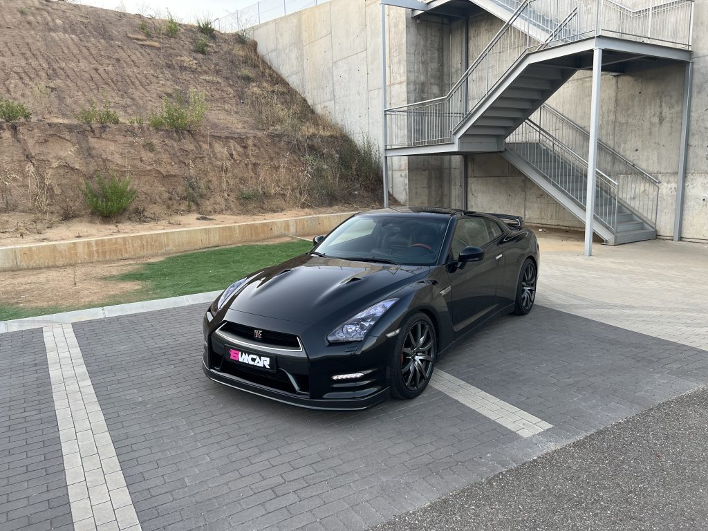 Nissan GTR