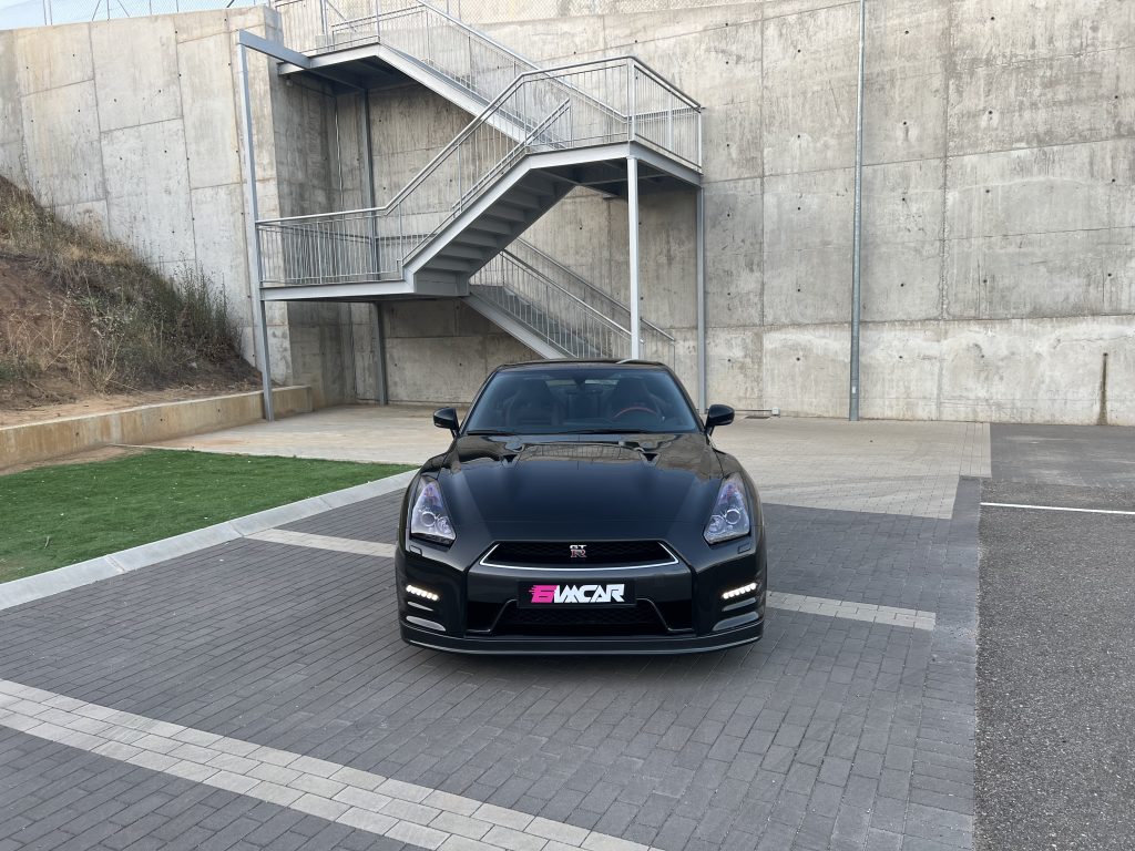 Nissan GTR