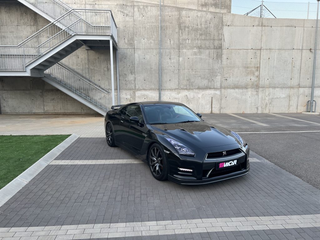 Nissan GTR