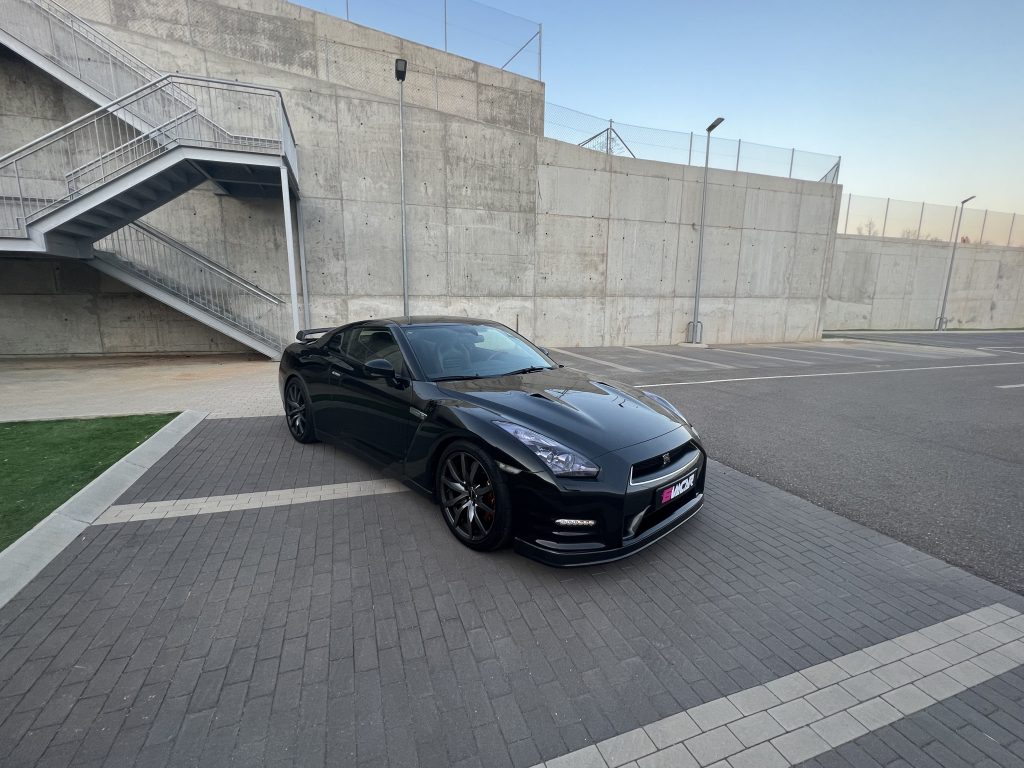 Nissan GTR