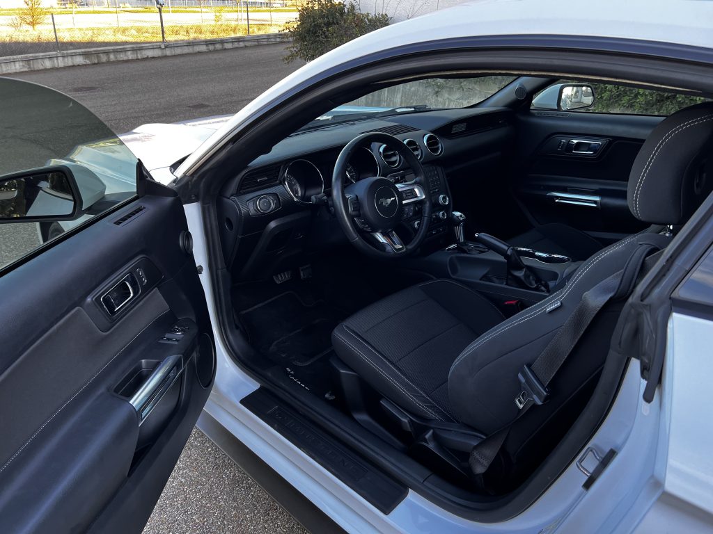 Ford Mustang 3,7