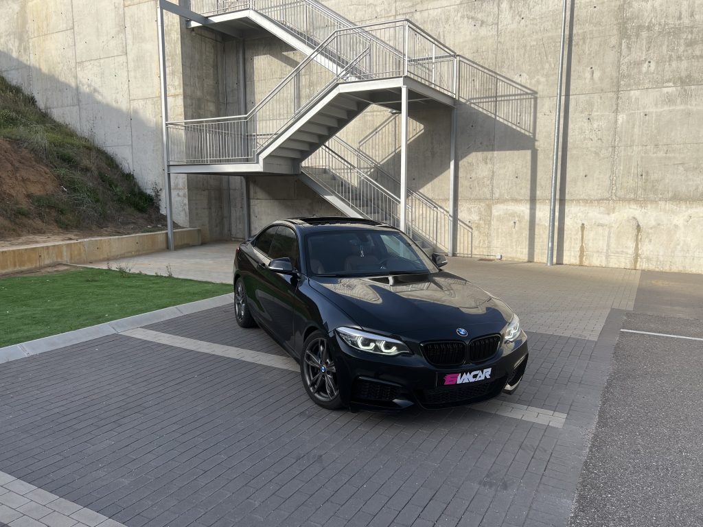 BMW M235i RWD