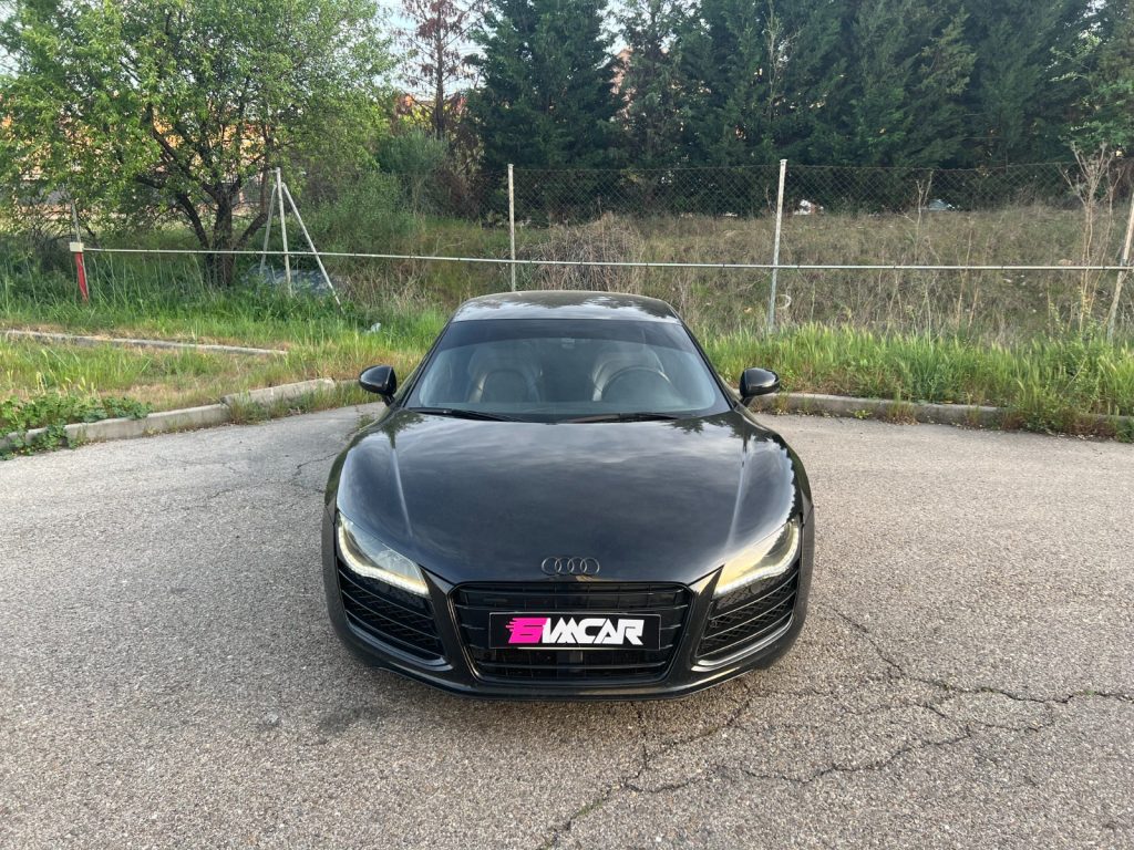 Audi R8 V10