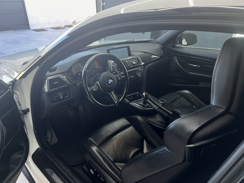 BMW M4 DKG