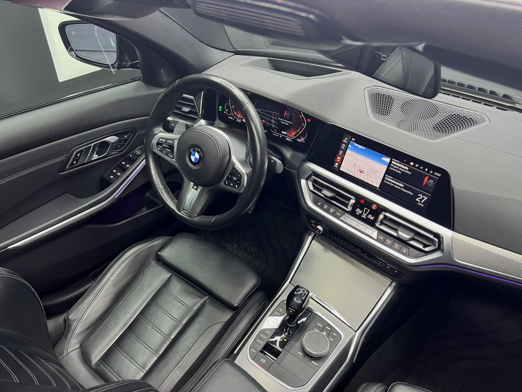 BMW 330i xDrive