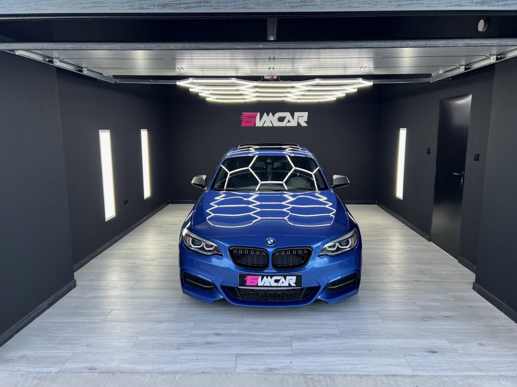 BMW M235i RWD