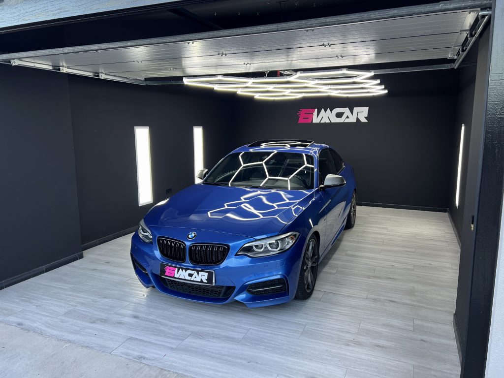 BMW M235i RWD