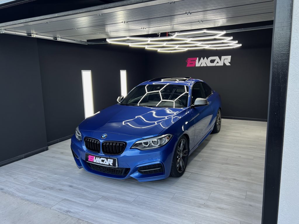 BMW M235i RWD