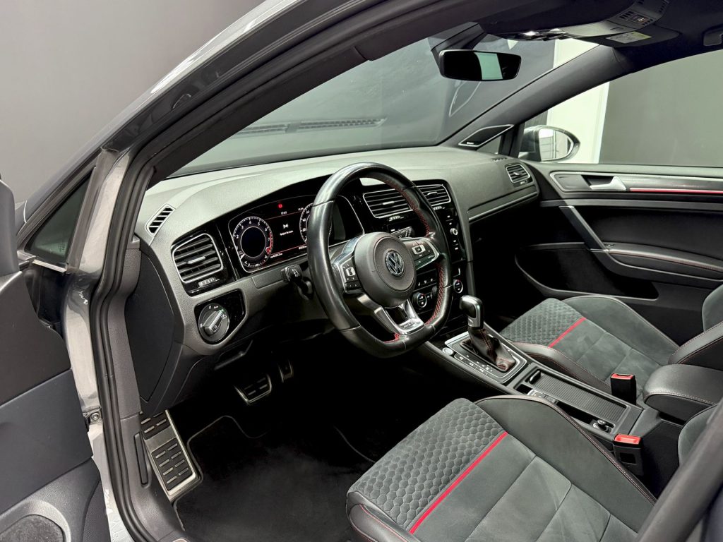 Volkswagen Golf 7.5 GTI Performance