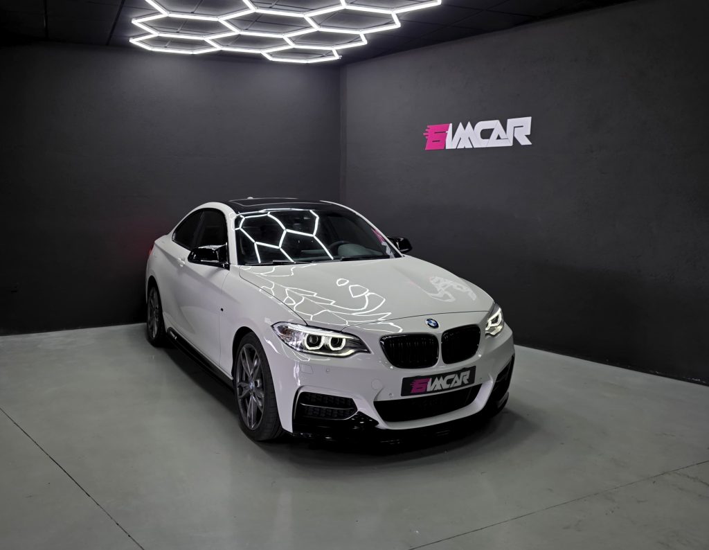 BMW M235i RWD