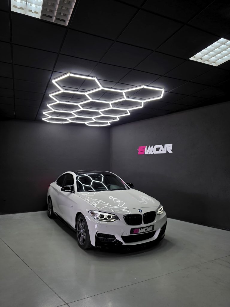 BMW M235i RWD