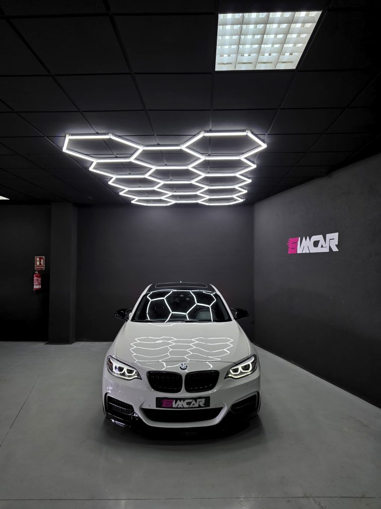 BMW M235i RWD