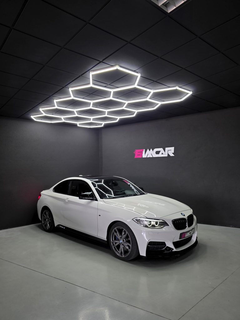 BMW M235i RWD