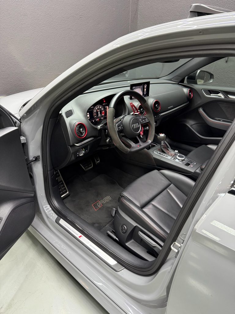 AUDI RS3 SEDAN