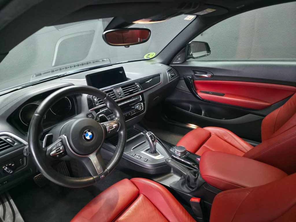 BMW M240i xDrive