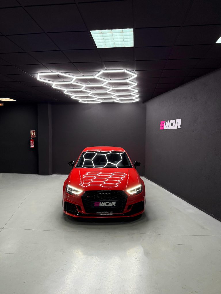 AUDI RS3 Sedan