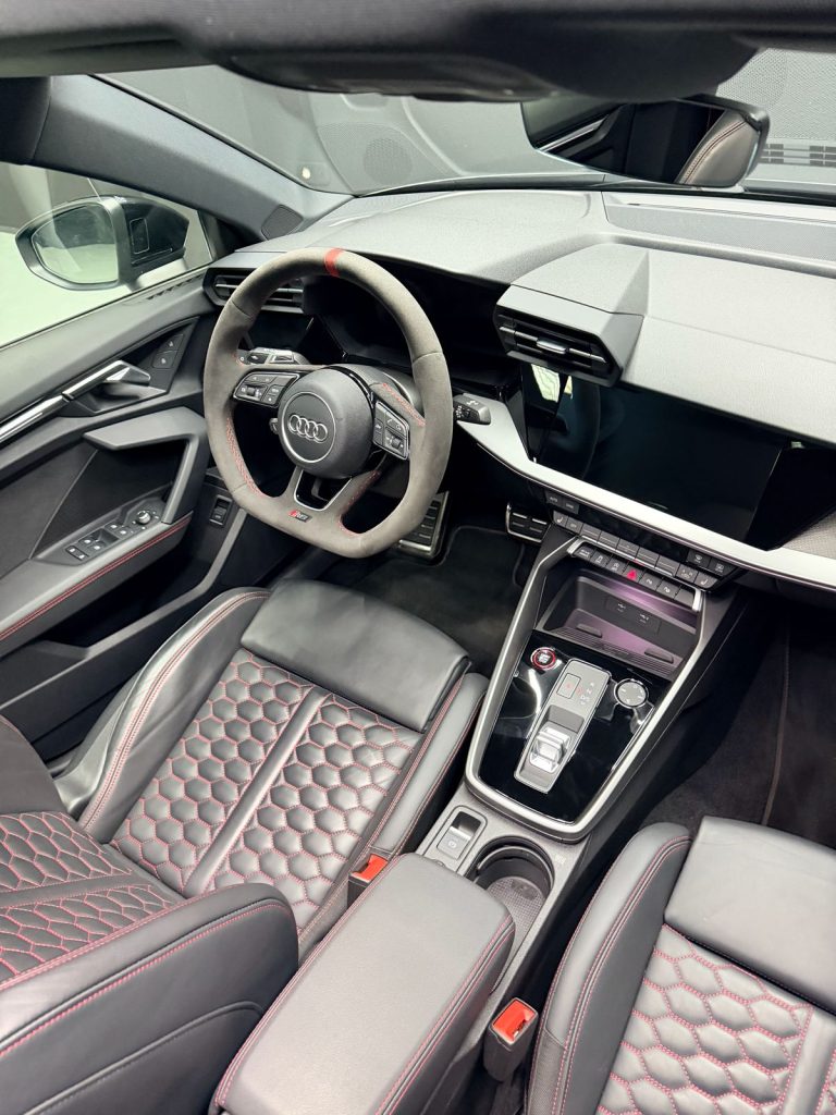 AUDI RS3 SEDAN