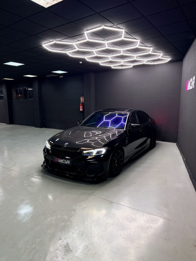 BMW 330i xDrive