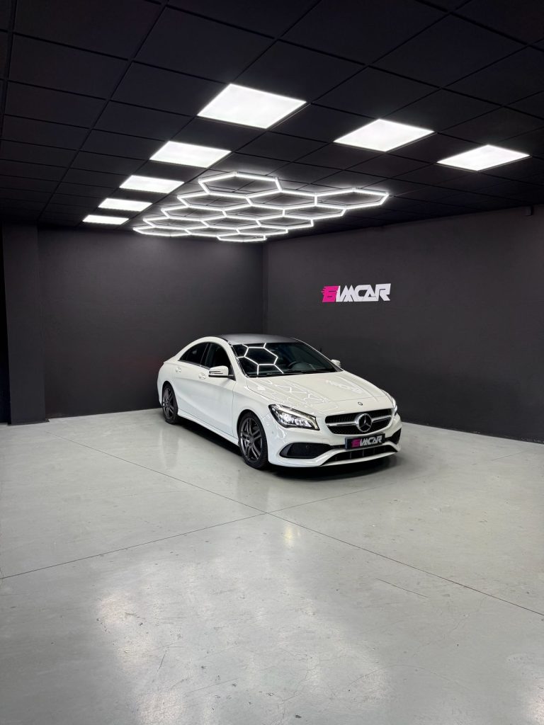 Mercedes-Benz CLA200