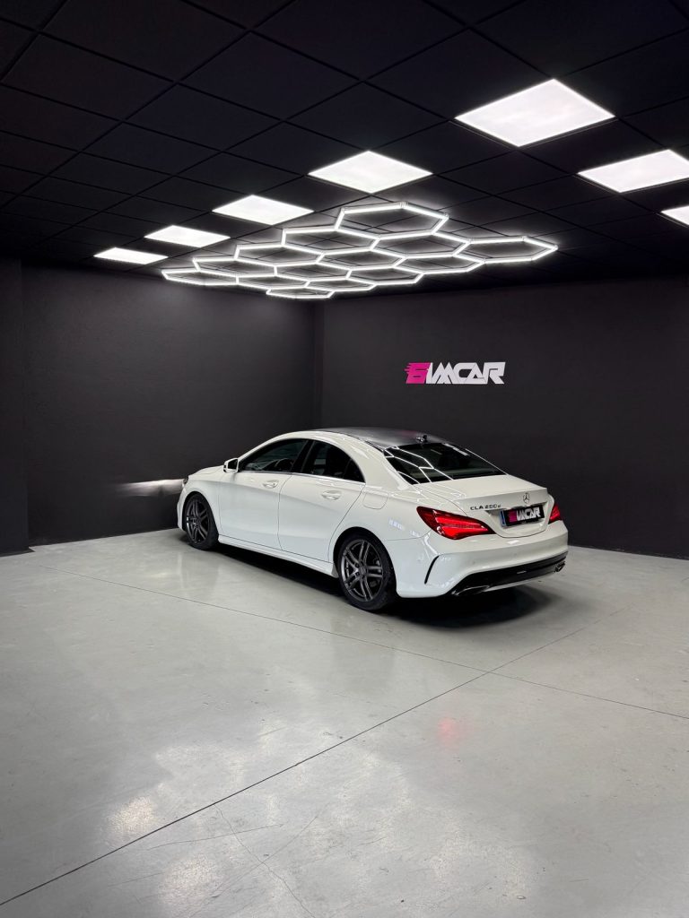 Mercedes-Benz CLA200