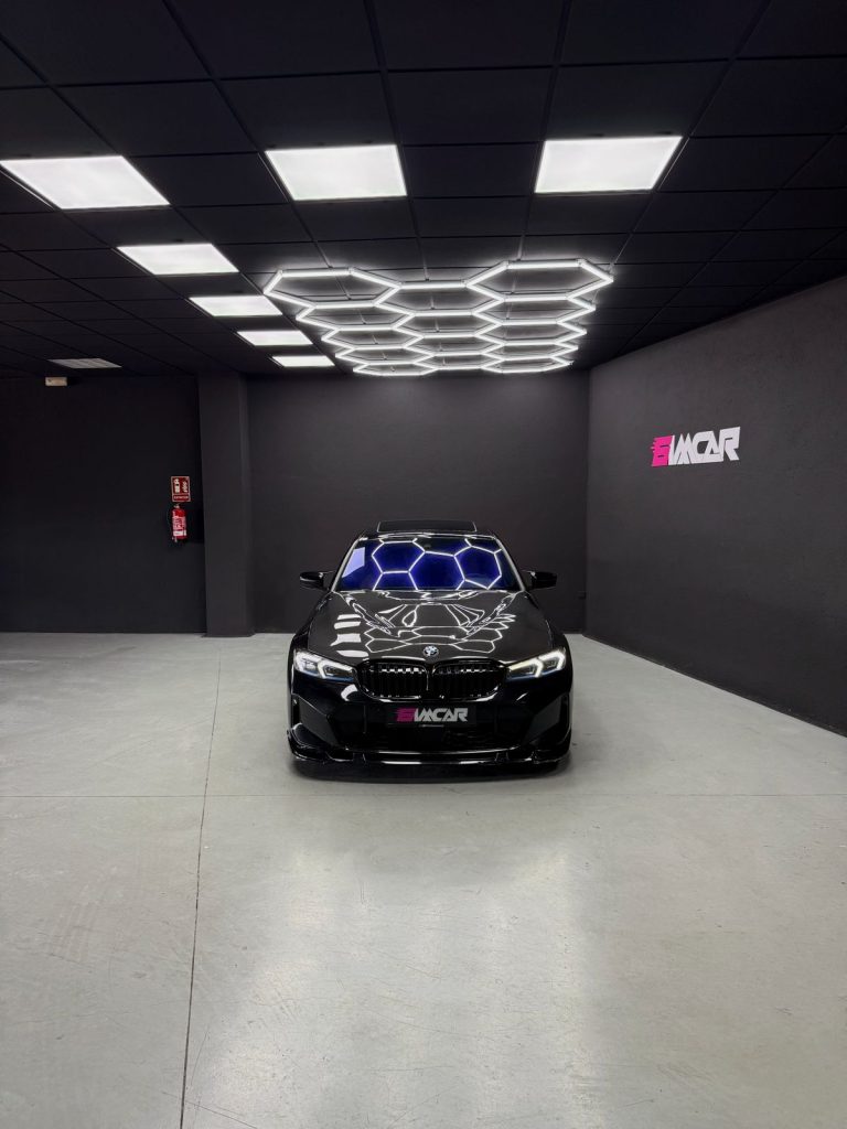 BMW 330i xDrive